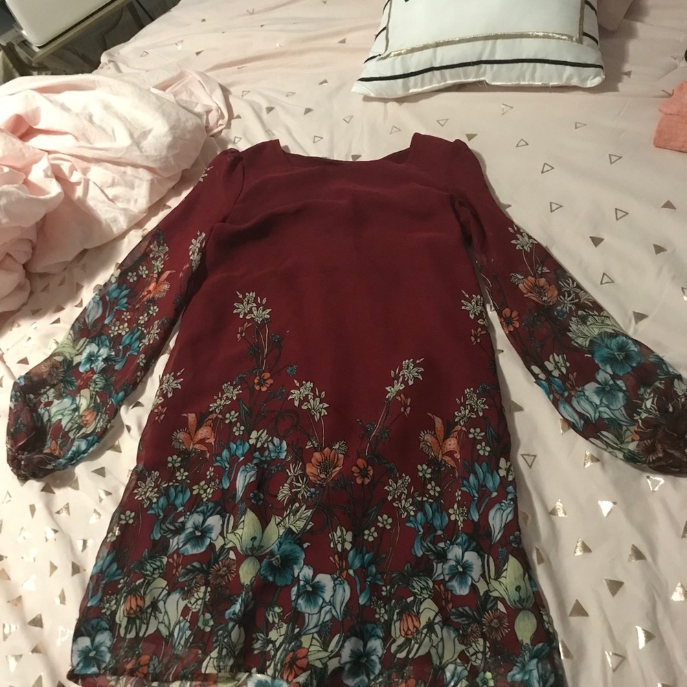 Fall Dress With Flowing Sleeves Beautiful Pattern